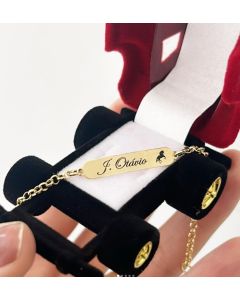 Pulseira infantil com gravação de nome e cavalo
