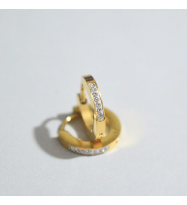 Argola de click com detalhes