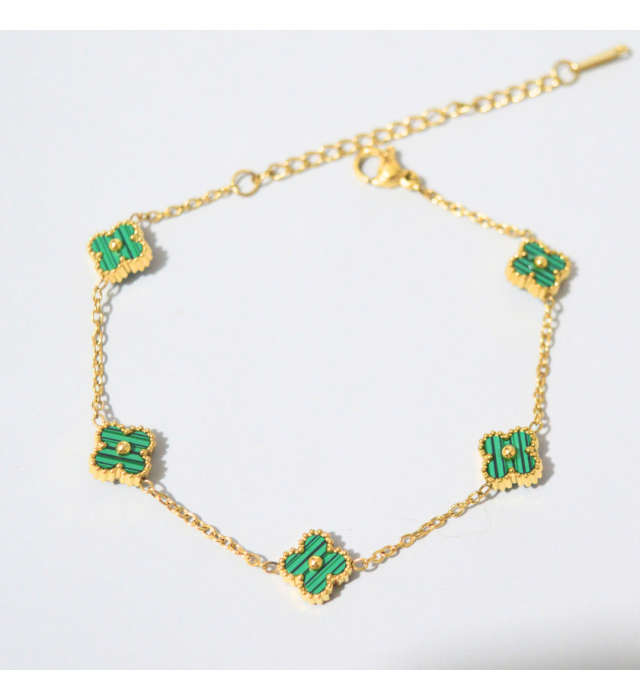 Pulseira trevo tom de verde