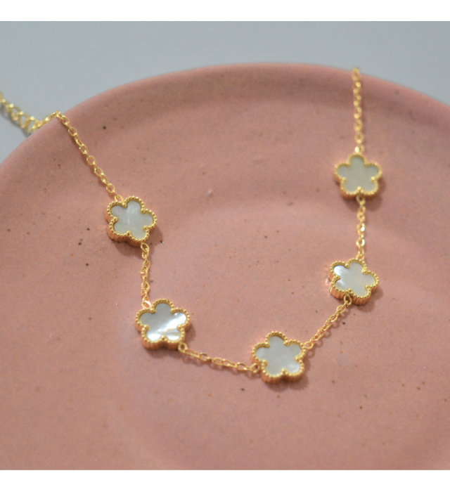 Pulseira com madrepérolas trevo